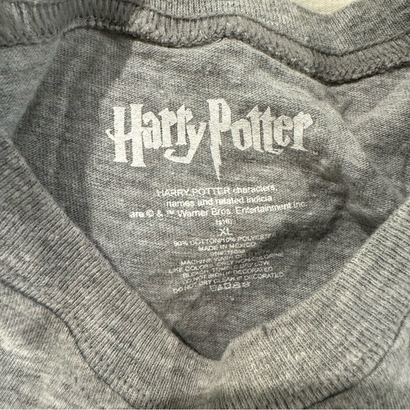 Hogwarts shirt - Picture 3 of 3